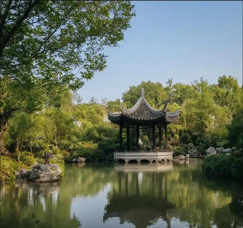 本溪平庸餐饮有限公司